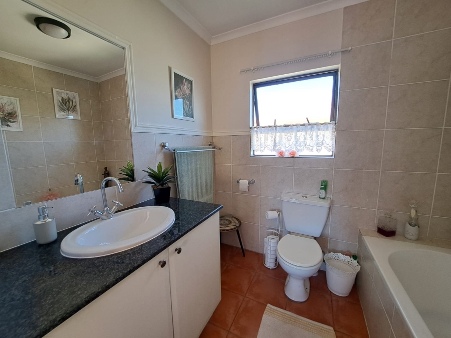 3 Bedroom Property for Sale in Waterval East North West